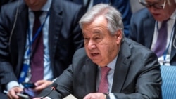 Sekretrais Jenderal PBB Antonio Guterres berbicara kepada anggota Dewan Keamanan PBB dalam pertemuan di markas PBB di Kota New York, pada 18 April 2024. (Foto: Reuters/Eduardo Munoz)