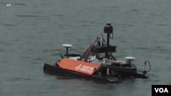 หุ่นยนต์ของ Maritime Robotics ขณะทำการทดสอบที่แม่น้ำเทมส์ กรุงลอนดอน