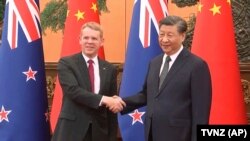 中国领导人习近平在北京会晤到访的新西兰总理希普金斯。（2023年6月27日）