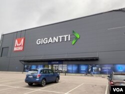 芬兰于韦斯屈莱市的大型电器超市Gigantti （李方拍摄）