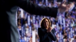 Kamala Harris wows the crown in Chicago