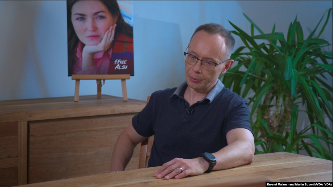 Pavel Butorin during interview: Pavel Butorin, Alsu Kurmasheva's husband, spoke with VOA at their Prague home on July 9 about the challenges facing his family as they advocate for Kurmasheva's release from Russia.