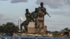 L'armée nigérienne bombarde des "terroristes" après avoir perdu six soldats