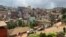 Un quartier de Bukavu, en RDC (Photo: Ernest Muhero/VOA)
