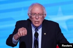 FILE - Senator Bernie Sanders berpidato pada Hari ke-2 Konvensi Nasional Demokrat (DNC) di Chicago, Illinois, Amerika Serikat, 20 Agustus 2024. (Mike Segar/REUTERS)