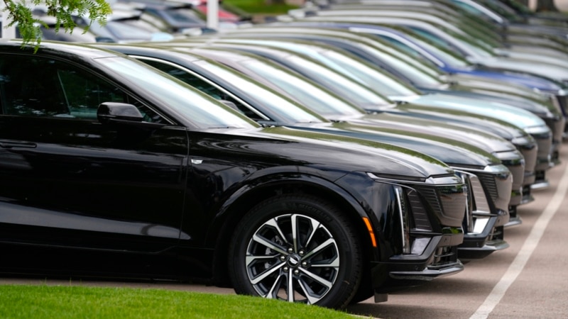 North American car dealerships in revert to pens and paper after cyberattacks