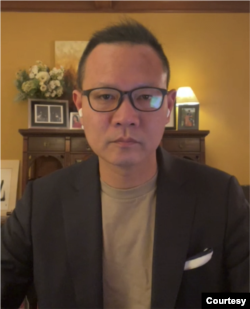 现旅居美国纽约的前香港立法会议员郭荣铿 (美国之音视频截图)