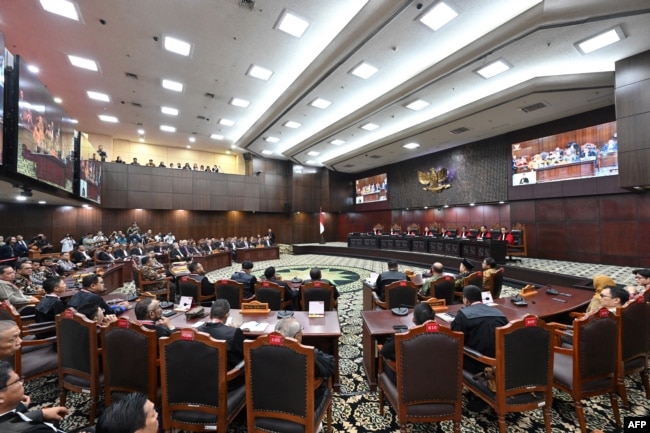 Sidang sengketa pemilu di Mahkamah Konstitusi, Jakarta, 22 April 2024. (Adek BERRY/AFP)