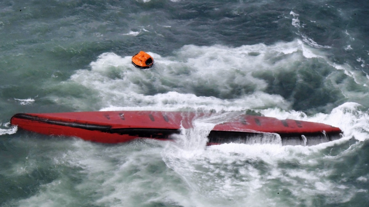 Eight Dead after South Korean Tanker Capsizes off Japanese Coast