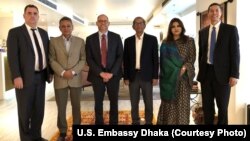 বাংলাদেশে নিযুক্ত যুক্তরাষ্ট্রের রাষ্ট্রদূত পিটার হাস, বাংলাদেশ জাতীয়তাবাদী দল- বিএনপি’র সাধারণ সম্পাদক ফখরুল আলমগীর, আমীর খসরু মাহমুদ চৌধুরী ও শামা ওবায়েদসহ অন্যান্য নেতৃবৃন্দের সাথে সাক্ষাৎ করেছেন। ১৬ এপ্রিল, ২০২৩।