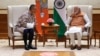 不丹首相策林·托杰(左)于3月14日星期四在新德里与印度总理纳伦德拉·莫迪举行会谈（印度外交部提供）