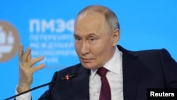 Zoti Putin duke folur në Forumin Ekonomik në Shën Petersburg, Rusi (7 qershor 2024)