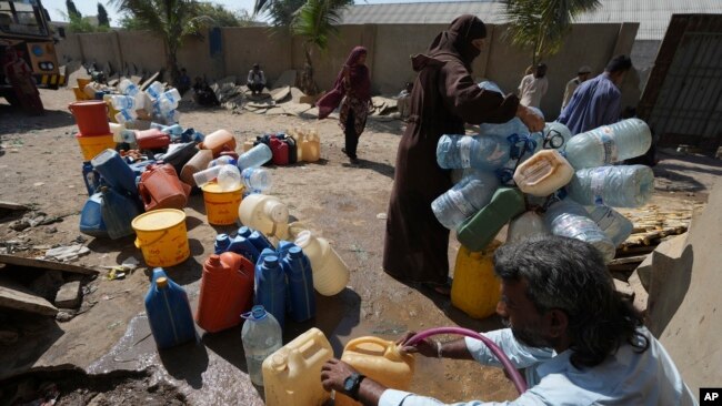 EN FOTOS El Día del Agua se celebra en medio de preocupación por la escasez 