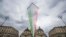 Tim aerobatik Angkatan Udara Italia &#39;Frecce Tricolori&#39; terbang di atas kota Roma sebagai bagian dari perayaan Hari Republik Italia, Minggu (2/6). (AP)