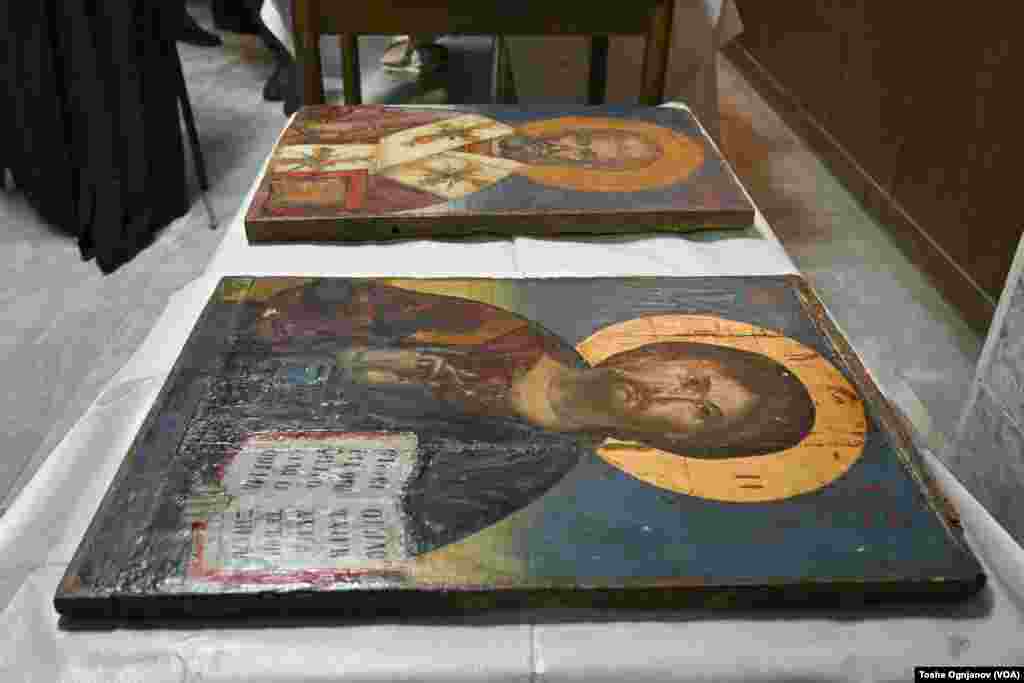 Враќање на украдени икони од македонски цркви / Albania returns 20 stolen icons to North Macedonia