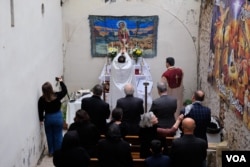 6 Şubat depreminde hasar gören İskenderun'deki Surp Karasun Manuk Ermeni Kilisesi'nde deprem sonrası ilk defa Epifani Bayramı kutlandı