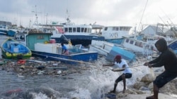 El paso del huracán Beryl deja numerosos destrozos entre las islas caribeñas 