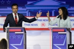 Vivek Ramaswamy i Nikki Haley tokom debate.
