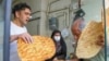 گران شدن قیمت نان در روزهای اخیر در ایران خبر ساز شده است.