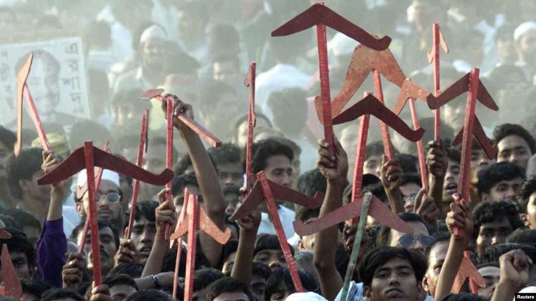 Ota semiz ayollar bilan anal jinsiy aloqaning bepul videolarini tomosha qiling.