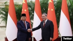 印度尼西亚当选总统普拉博沃·苏比安托在北京会晤中国总理李强。（2024年4月2日）