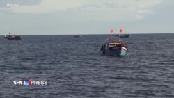 Hơn 130 tàu cá Việt Nam bị kẹt ở Trường Sa kêu cứu 