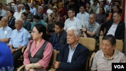 བཀའ་ཟུར་བཀྲ་ཤིས་དབང་འདུས་ཀྱི་ལོ་རྒྱུས་དཔེ་དེབ་དབུ་འབྱེད།