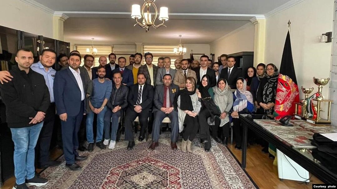 شماری از دپلومات‌های حکومت پیشین افغانستان در سفارت این کشور مقیم تهران، پایتخت ایران