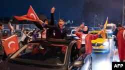 Slavlje Erdoganovih pristalica u Istanbulu, 14. maja 2023.