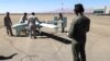 이란 군이 비공개 장소에서 드론을 조정하고 있다. (자료화면)