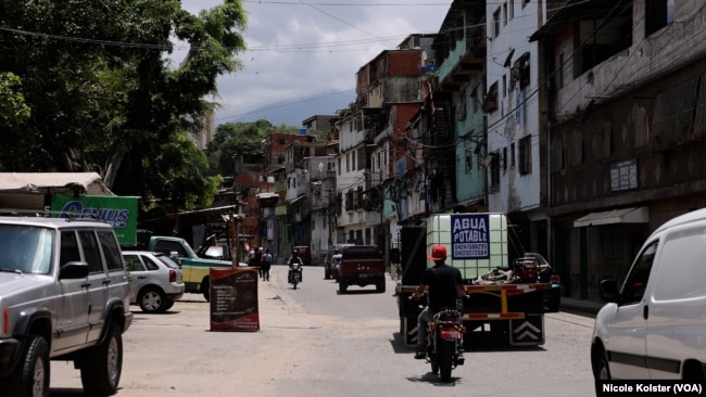 La Línea de Petare, una barriada pobre de Caracas