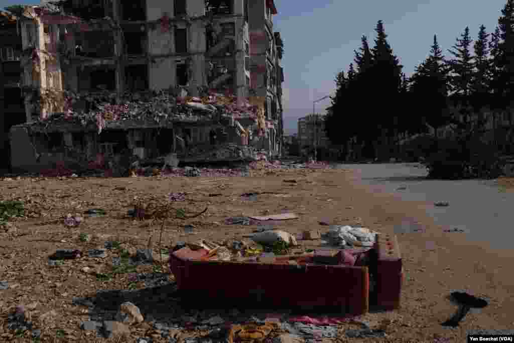 Even at the polls, residents of southeastern Turkey say it&rsquo;s hard to focus on elections these days when all they can see around them is sorrow and darkness. May 13, 2023, in Hatay.