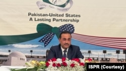 پاکستان کے آرمی چیف جنرل عاصم منیر، پاکستانی سفارت خانے کی تقریب میں