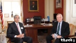 ওয়াশিংটনে নিযুক্ত বাংলাদেশের রাষ্ট্রদূত মোহাম্মদ ইমরান এবং যুক্তরাষ্ট্রের সেনেটর ডিক ডারবিন