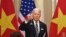 Tổng thống Mỹ Joe Biden nâng ly tại buổi tiệc trưa cấp nhà nước do Chủ tịch Việt Nam khi đó Võ Văn Thưởng chủ trì tại Phủ Chủ tịch ở Hà Nội, ngày 11/9/2023.