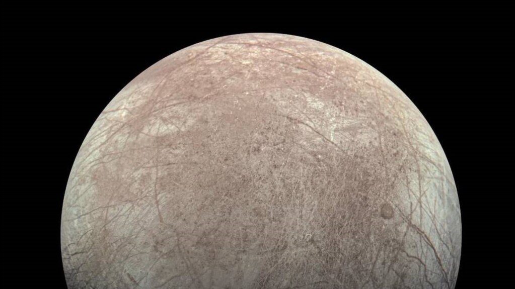 NASA Spacecraft to Look for Signs of Life on Jupiter’s Moon Europa