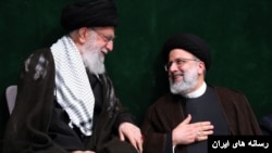 Iran's Ali Khamenei and Ebrahim Raisi.
(Archival photo/VOA Persian)
