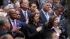 El alcalde de la ciudad de Nueva York, Eric Adams, la vicepresidenta de los Estados Unidos, Kamala Harris, y la gobernadora de Nueva York, Kathy Hochul, atienden a la ceremonia que marca el 22&ordm; aniversario de los ataques del 11 de septiembre de 2001 en el World Trade Center, en el National September 11 Memorial &amp; Museum en la ciudad de Nueva York.