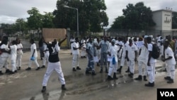 Trabalhadores manifestam por melhores salários (Foto de Arquivo)