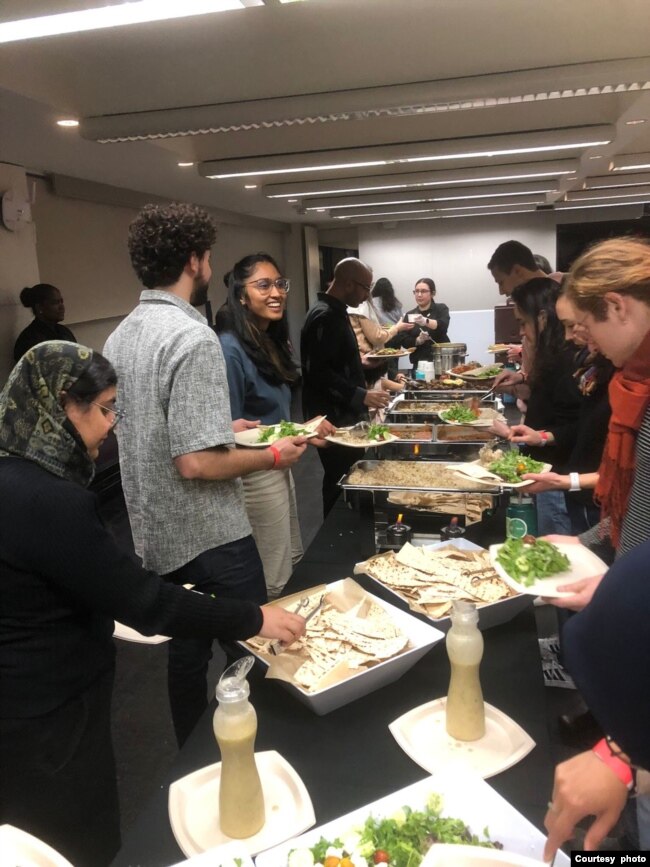 Acara buka puasa di Harvard (dok: Devina)