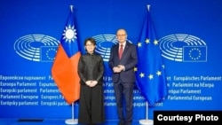 台灣當選副總統蕭美琴(左)與歐洲議會第一副議長奧特馬·卡拉斯會面。(2024年3月，台灣外交部提供）
