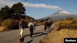 En Fotos | Incrementa actividad del volcán Popocatépetl