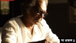 ভারতীয় নিউ ওয়েভ সিনেমার পথিকৃৎ মৃণাল সেনের ভূমিকায় চমকে দেওয়া মেকআপে চঞ্চল চৌধুরী 