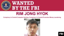 Terduga peretas asal Korea Utara, Rim Jong Hyok, terlihat dalam poster orang yang dicari yang dirilis oleh Biro Investigasi Federal AS (FBI).(Foto: fbi.gov)