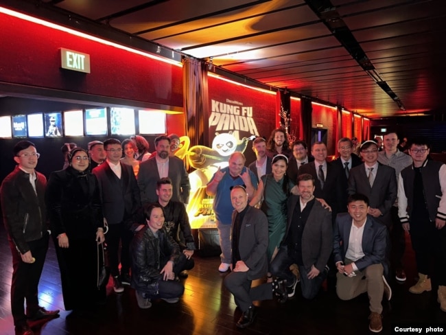 Yorie Kumalasari bersama tim FX DreamWorks untuk "Kung Fu Panda 4" (dok: Yorie Kumalasari)