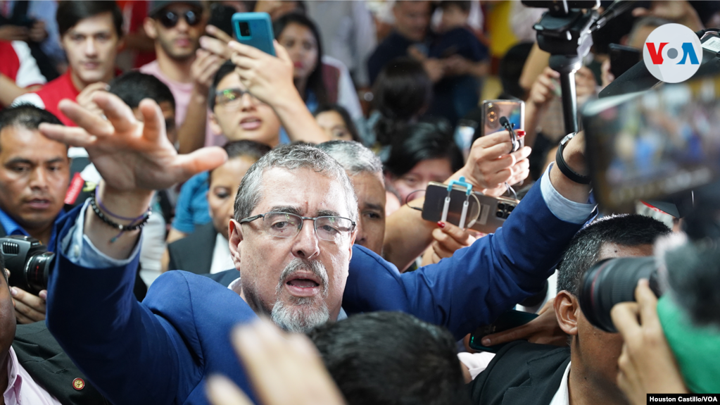 ARCHIVO - Bernardo Arévalo, nuevo presidente de Guatemala. [Foto: Houston Castillo, VOA]