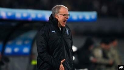 Bielsa debuta al frente de Uruguay, en goleada previsible sobre