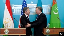 28일 카자스흐탄 수도 아스타나를 방문한 토니 블링컨 미 국무장관이 무크타르 틀레이베르도 카자흐스탄 외무장관과 회담 후 공동 기자회견을 했다.