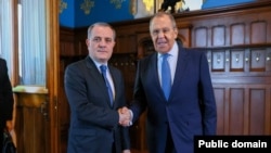 Sergey Lavrov və Ceyhun Bayramov (Arxiv foto. Mənbə: Rusiya Xarici İşlər Nazirliyi)