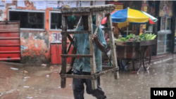 বাংলাদেশ আবহাওয়া অধিদপ্তর রবিবার (২৭ জুলাই) জানিয়েছে, ঢাকাসহ ৮ বিভাগে হালকা থেকে মাঝারি ধরনের বৃষ্টি বা বজ্রসহ বৃষ্টি হতে পারে।